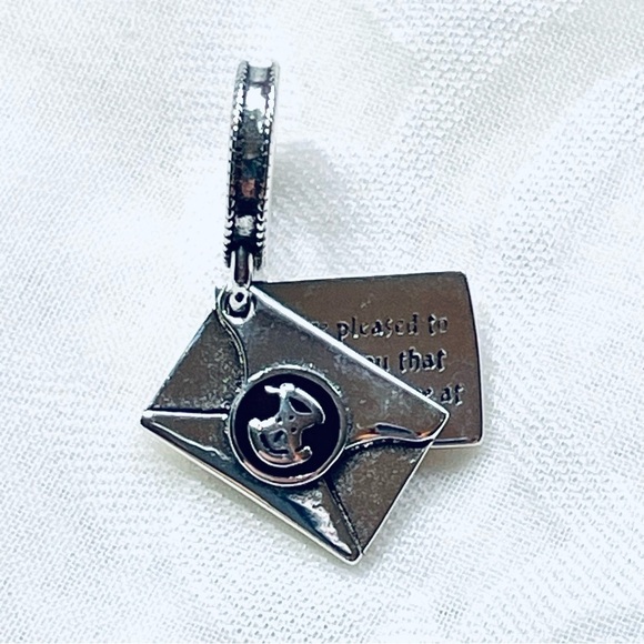 📜 NWOT Hogwarts Acceptance Letter Charm – Harry Potter ✨ - Picture 10 of 14
